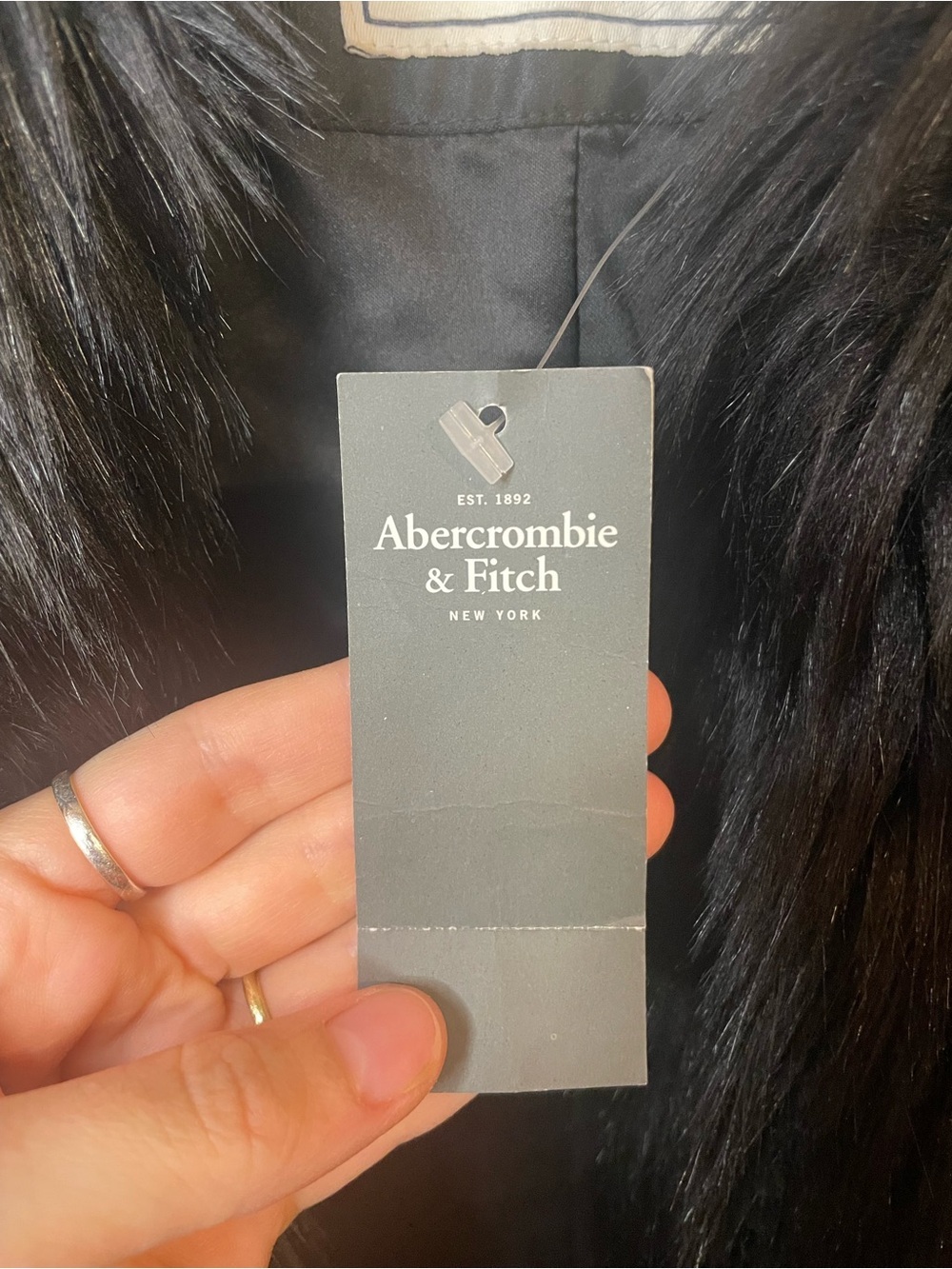 Abercrombie & Fitch Faux Fur Satin Vest in Black Mobwife Size Medium NWT - Picture 5 of 8